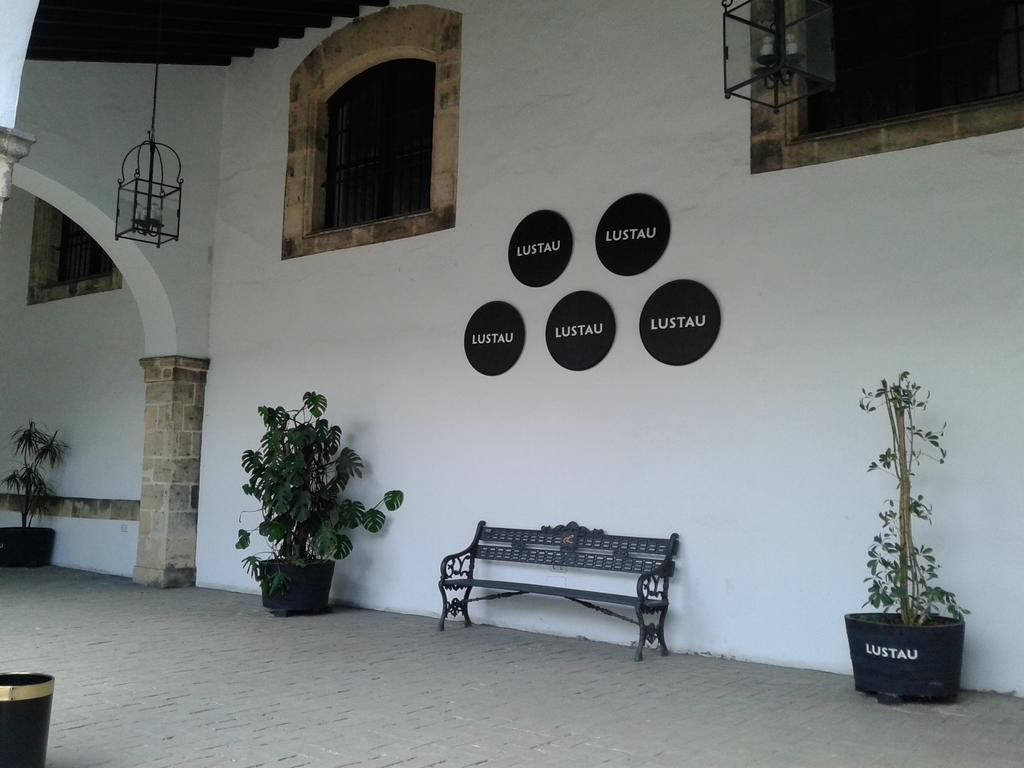 Apartamento En Centro Historico Con Garaje Propio Jerez de la Frontera Exterior foto